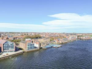 Photo 17- click for photo gallery